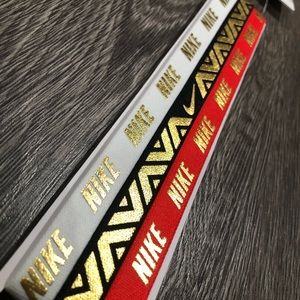 Nike: Gold Detail Grip Headband Pack